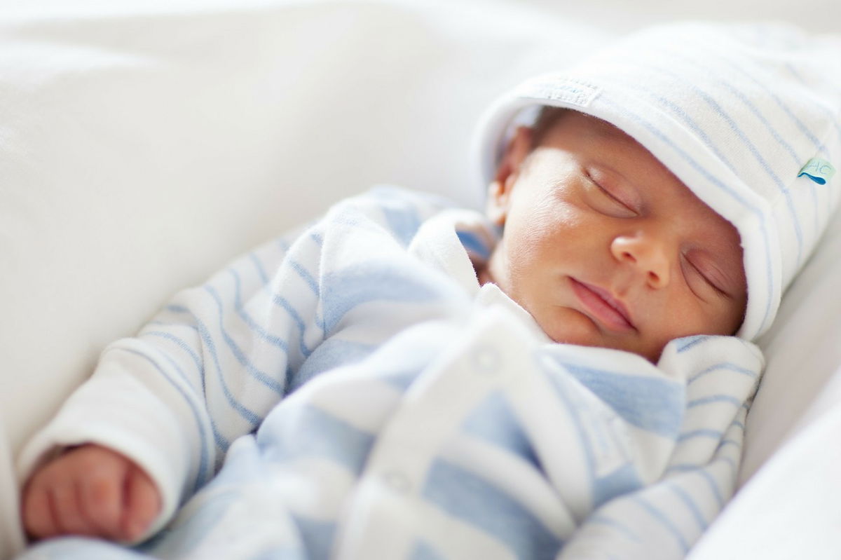 Il neonato abbandonato in un campo a Cormano article-post
