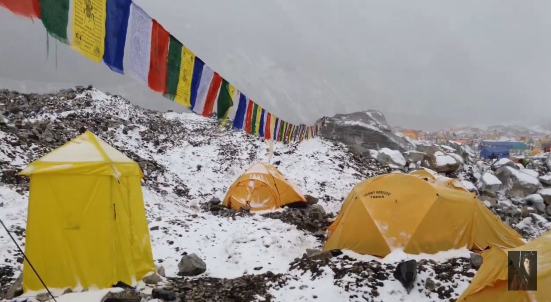 Il video della valanga che ha colpito l'Everest dopo il terremoto in Nepal article-post