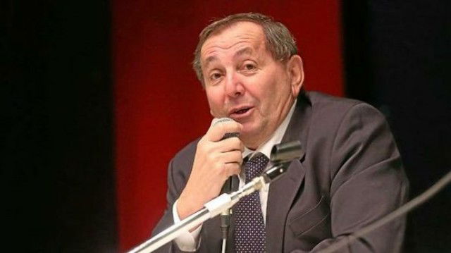 «Basta dare soldi a queste quattro lesbiche» article-post