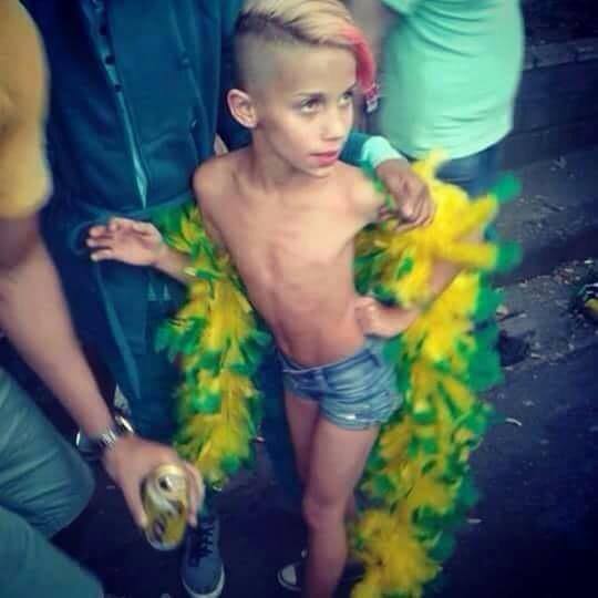 La bufala del bambino truccato al Gay Pride di Roma article-post