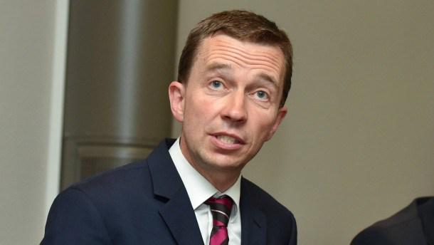 Bernd Lucke: quello che voleva la Germania fuori dall'euro ha cambiato idea article-post