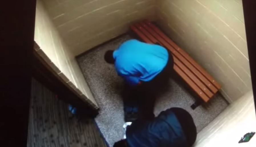 Il video del poliziotto che pesta una 16enne afroamericana article-post