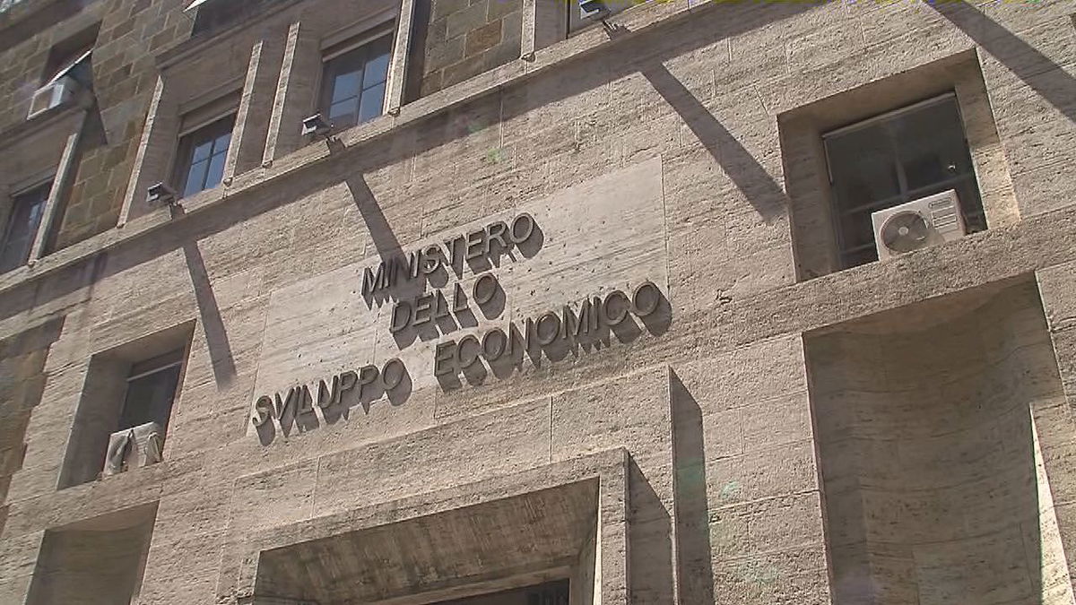 Il funzionario del ministero per lo Sviluppo arrestato per concussione article-post