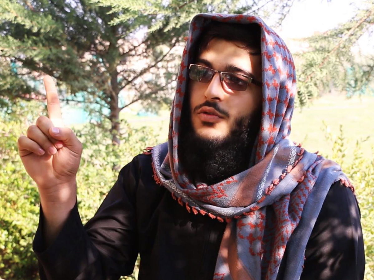 Quella voce francese che rivendica gli attentati di Parigi article-post