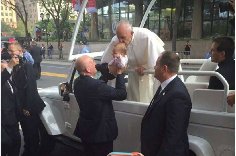 La storia di Papa Francesco che guarisce i bambini dal tumore article-post
