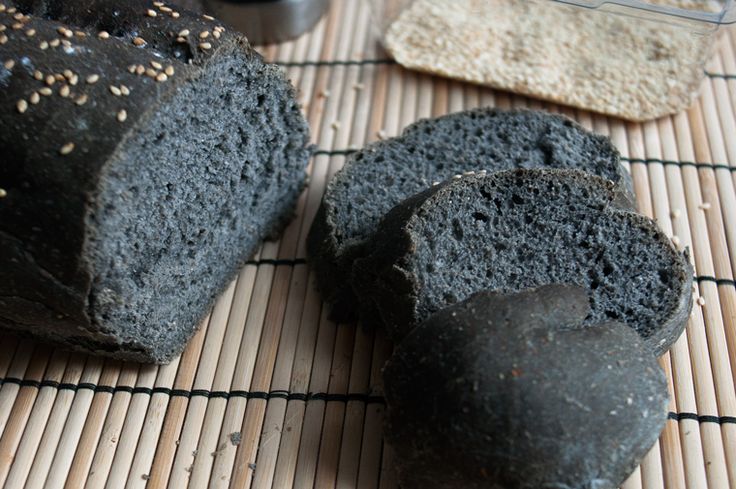 Il pane nero a base di carbone vegetale article-post