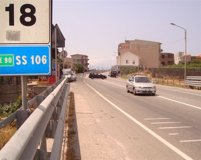 statale 106 ferrovia ferruzzano 1