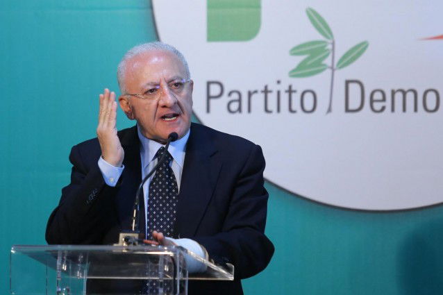 Vincenzo De Luca indagato per la sentenza che lo salvò article-post