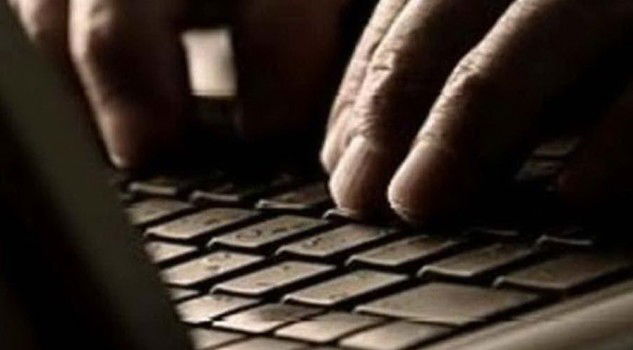 L’insegnante di Prato indagata per violenza sessuale su un 14enne article-post