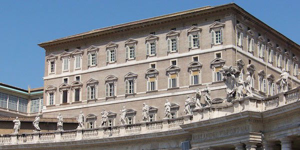 Miriam Wuolou: la strana morte della receptionist del Papa article-post