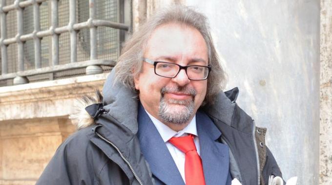 E oggi Giarrusso chiede l'immunità dopo la querela del PD article-post