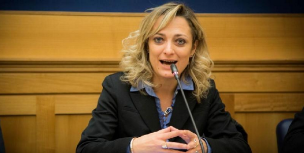 Gli insulti sessisti alla deputata PD Cristina Bargero article-post