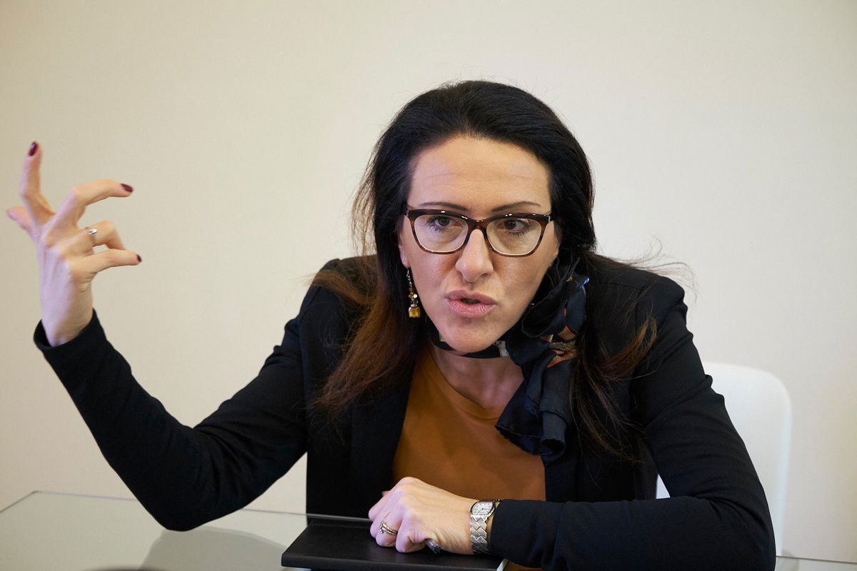 Valeria Valente contestata a Napoli article-post