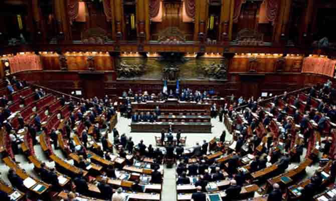 Camera e Senato, dieci giorni di «vacanza» per le elezioni article-post