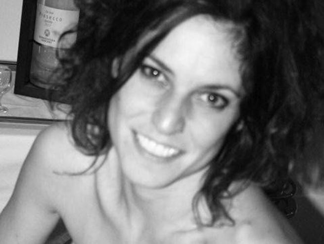 Carlotta Benusiglio: la stilista trovata impiccata in un parco a Milano article-post