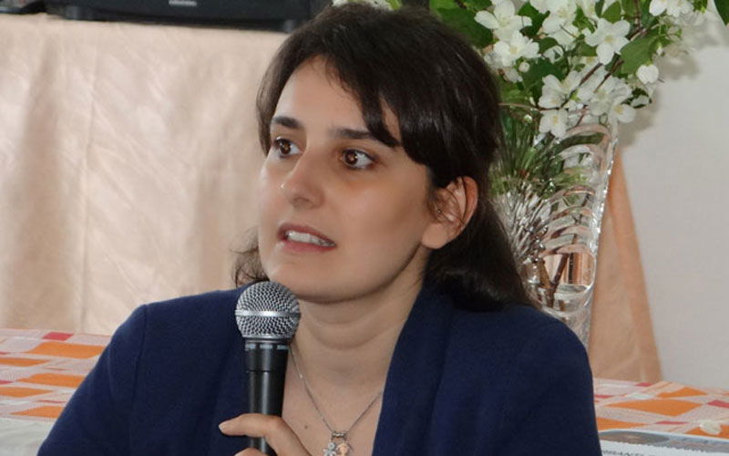 Laura Ferrara: l'onorevole M5S che vuole il no all'euro e il sì all'Unione» article-post