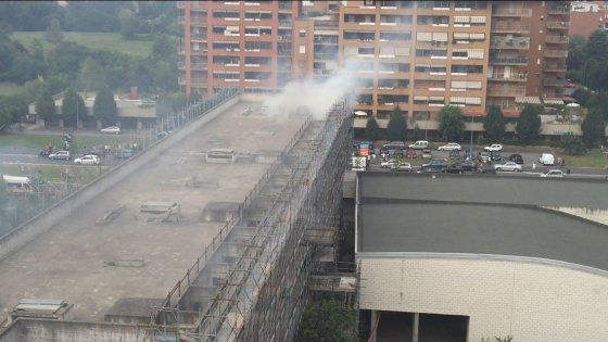 Piccoli incendi di palazzi tra amici article-post