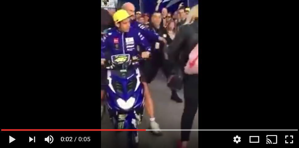 valentino rossi paddock valencia