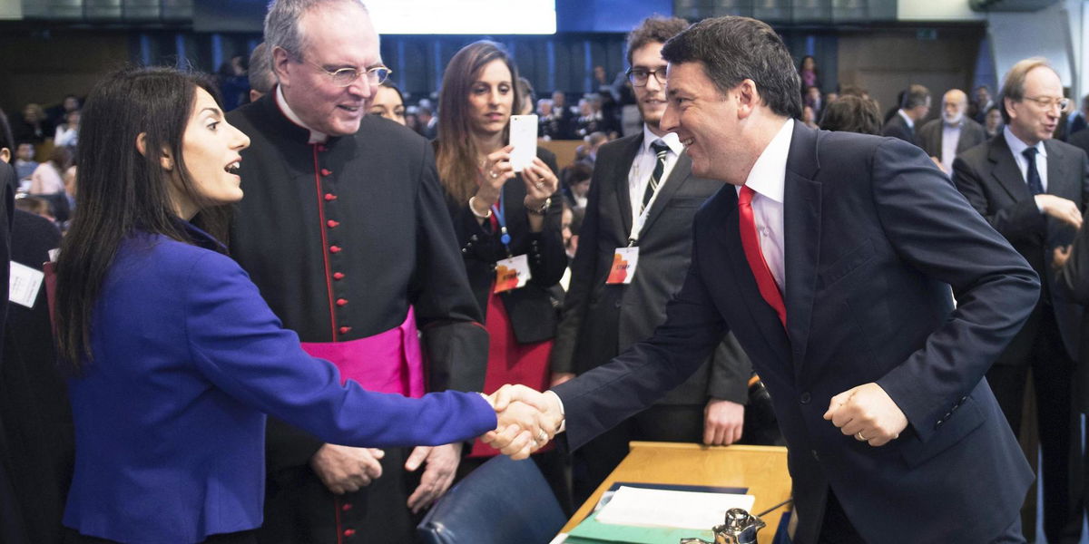 Cosa c'è dietro la rissa tra Virginia Raggi e Matteo Renzi article-post