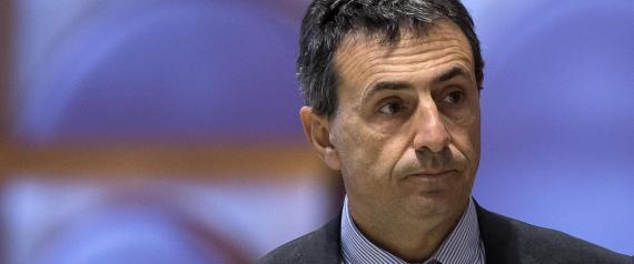 Virginia Raggi valuta se denunciare Salvatore Romeo article-post