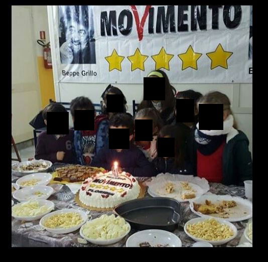 La vera storia della foto dei bambini a 5 Stelle article-post