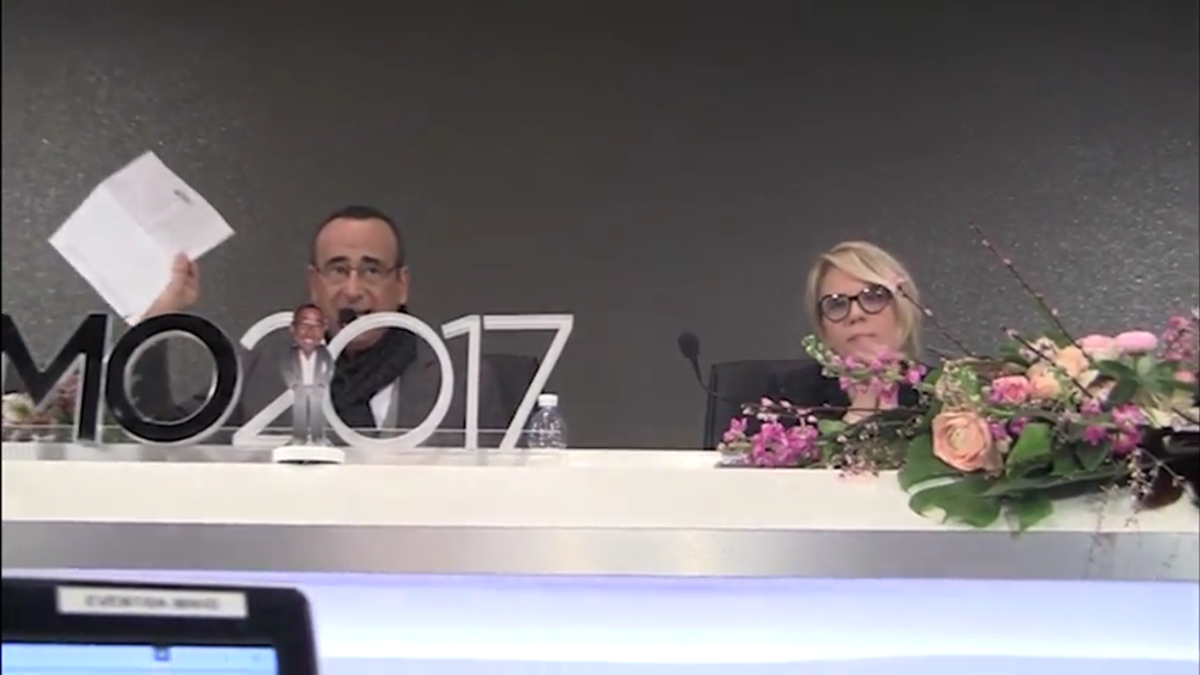 Carlo Conti dona centomila euro ai terremotati. Fra quanto lo farà anche Matteo Salvini? article-post
