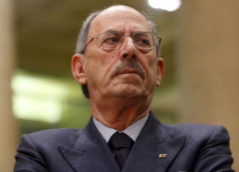 Il deputato, il giudice e il seno dell'amica da rifare article-post