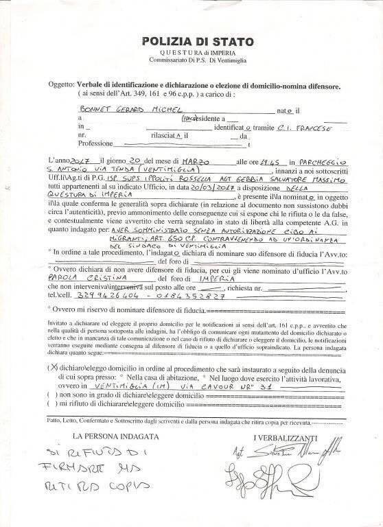 denunciato per mangiare migranti