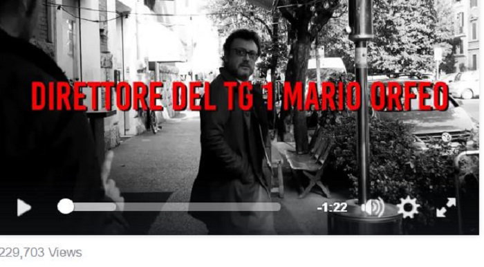 I due dipendenti del M5S che inseguono Mario Orfeo travestiti da Iene ...