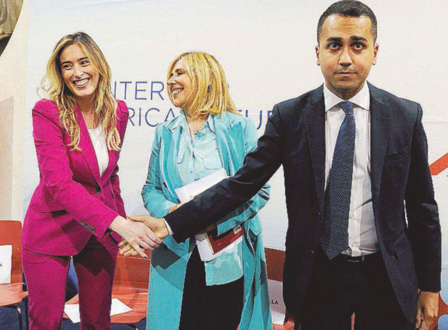 Luigi Di Maio cambia ancora idea sul referendum sull'euro article-post