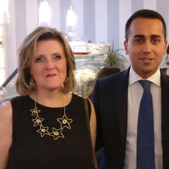 Lella Bottazzi: la candidata M5S a Grugliasco è una fan delle scie chimiche article-post