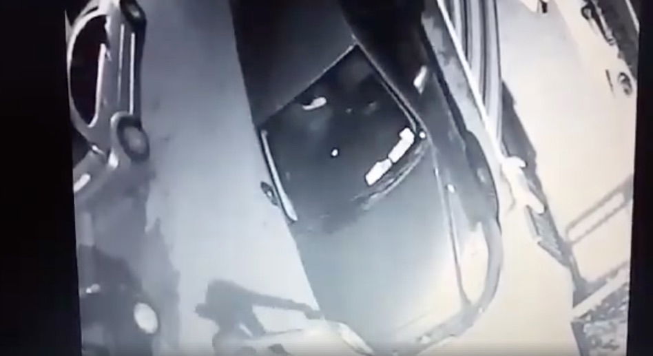 L'auto incendiata del candidato M5S di Avola article-post