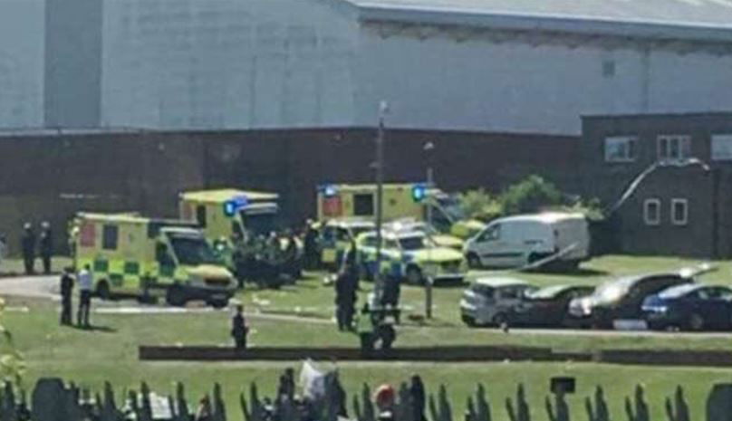 L'auto sulla folla dopo il Ramadan a Newcastle article-post