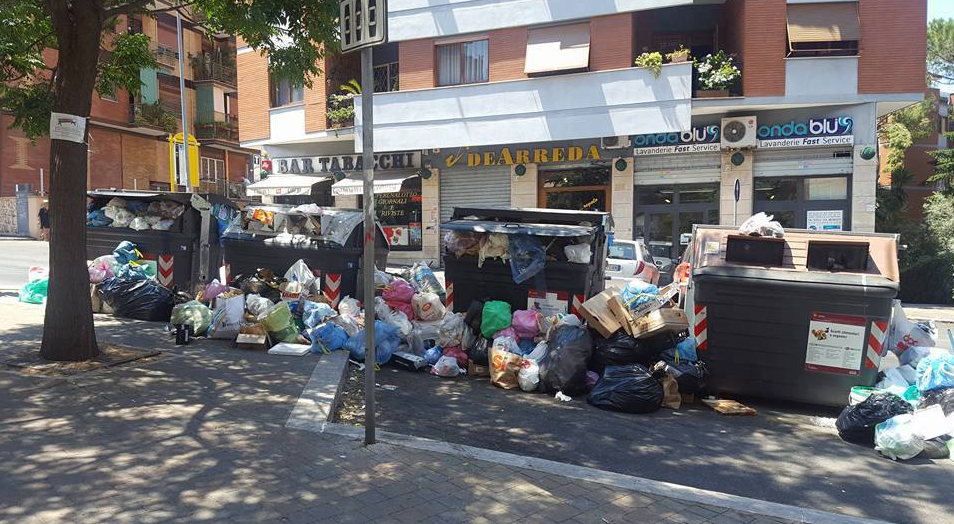 roma immondizia monteverde emergenza rifiuti - 2