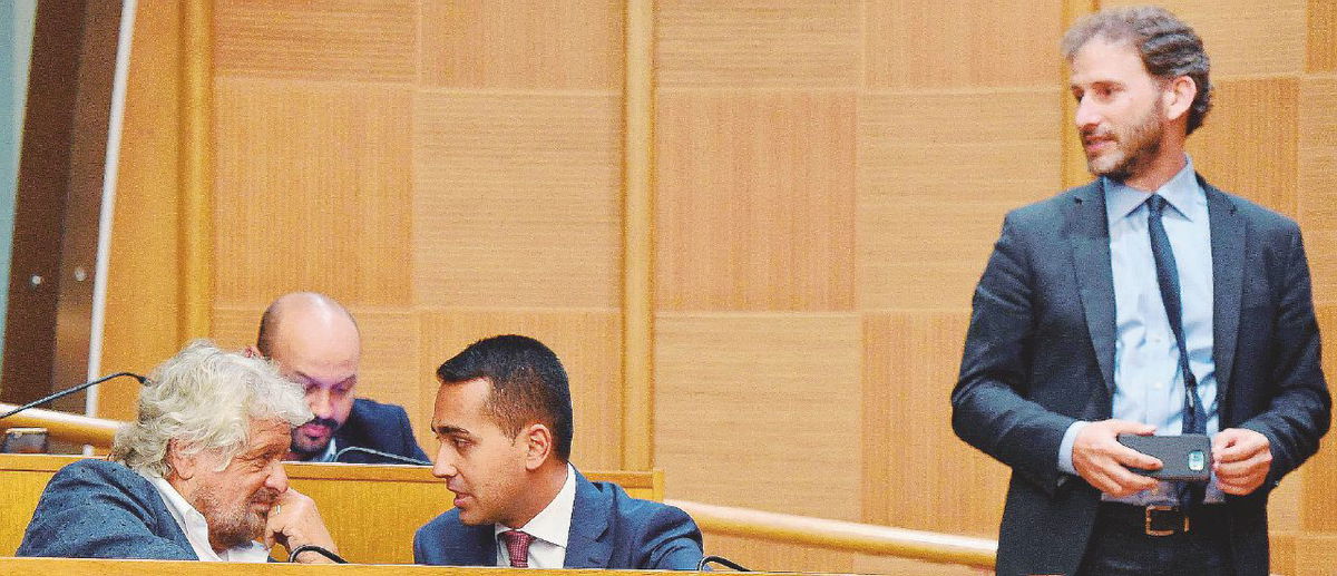 La strategia del M5S su referendum sull'euro e fiscal compact (è incomprensibile) article-post