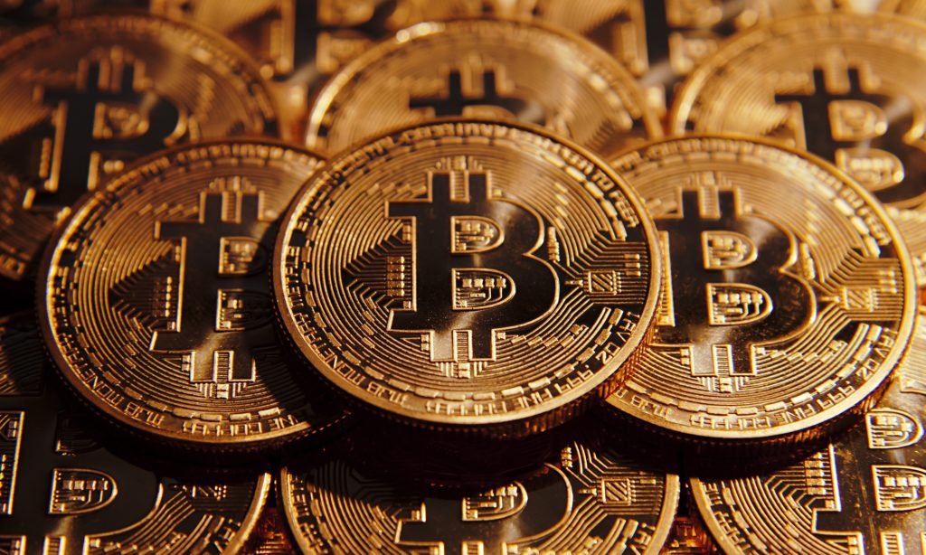 modella inglese vendita bitcoin