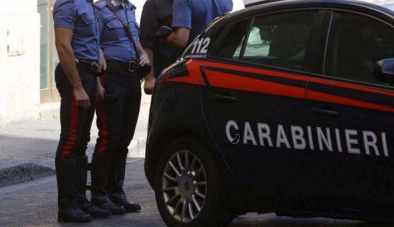 bambina di 8 mesi