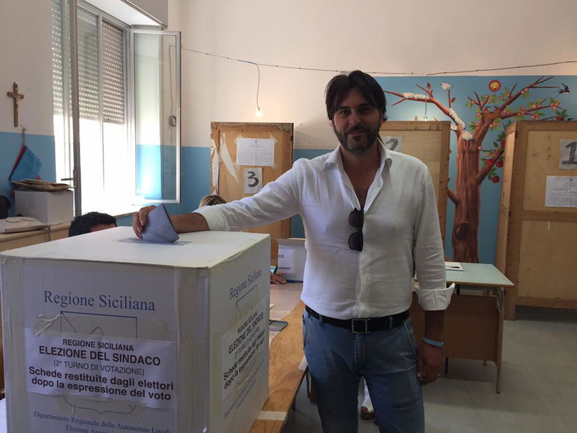 Il sindaco e l'ex primo cittadino di Vittoria indagati per corruzione elettorale article-post