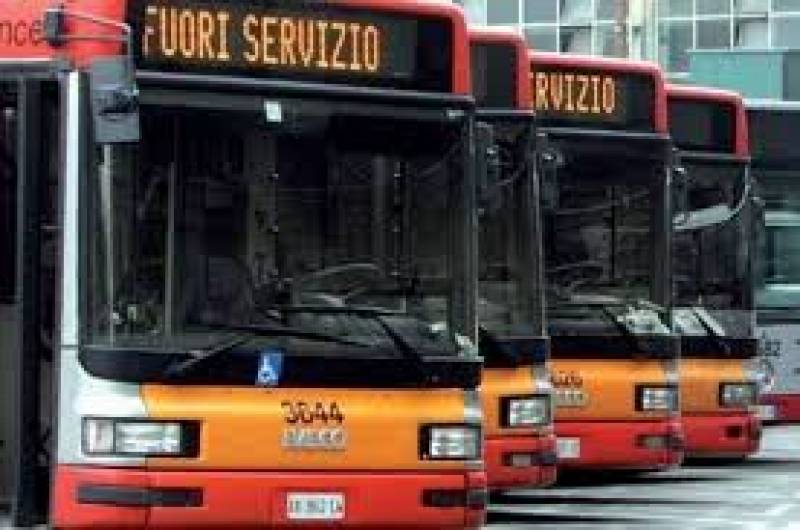 Così il Comune di Roma "dimentica" di spendere i soldi per gli autobus e i parcheggi article-post