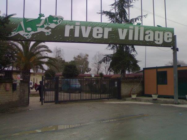 Il gioco delle tre carte del Comune di Roma con i Rom del Camping River preview