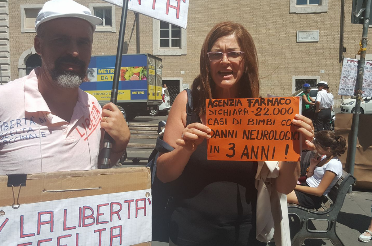 Le bufale con cui la senatrice ci "spiega" i rischi dei vaccini obbligatori article-post