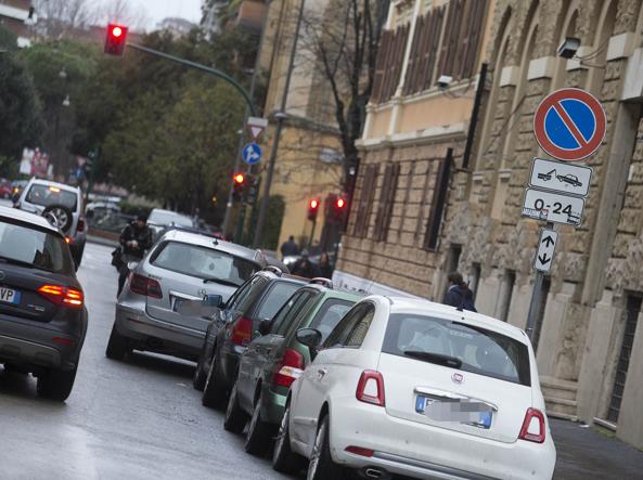 Lo stop alle auto Euro 3 a Roma da lunedì article-post