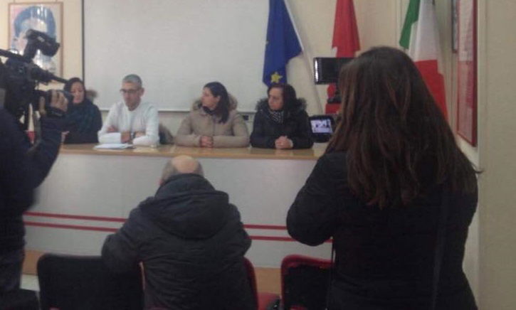 Pagati un euro all'ora: il caporalato dei call center article-post
