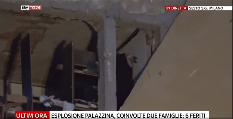 L'esplosione nell'edificio in via Villoresi a Sesto San Giovanni article-post