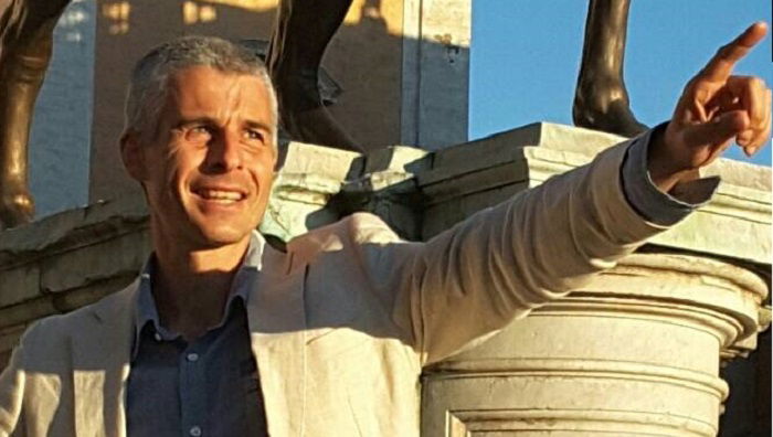 +Europa si dissocia dal suo candidato Davide Tutino (ahahah) article-post