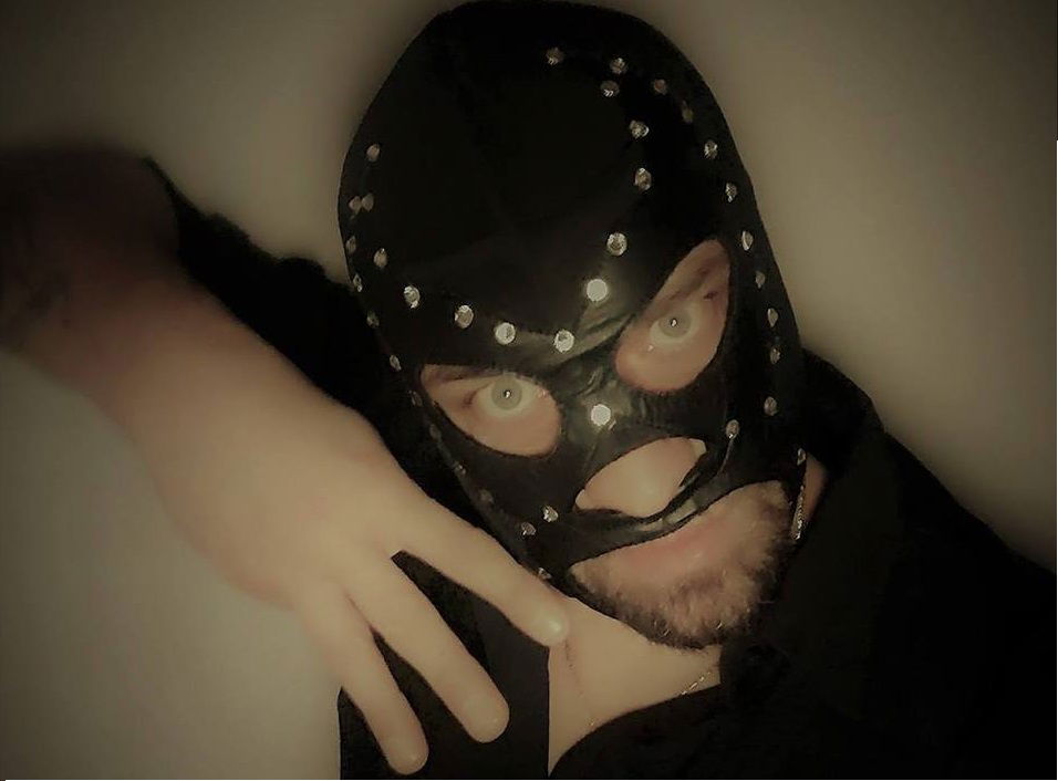 “Mistero”: il lottatore di wrestling diventerà consigliere M5S a Reggio Emilia article-post