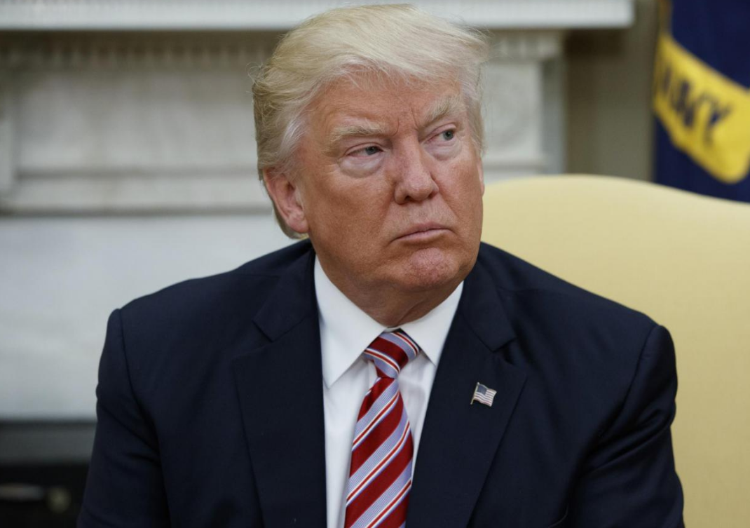 Come hanno preso i fan italiani di Trump la minaccia di una guerra in Siria (spoiler: non bene) article-post