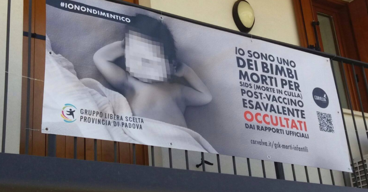 loris mazzorato striscione vaccini corvelva - 1