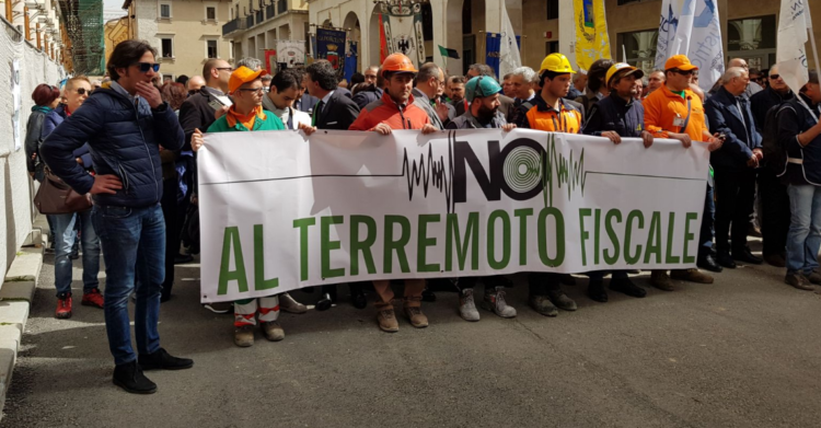 terremoto fiscale manifestazione aquila meloni procedura infrazione - 4
