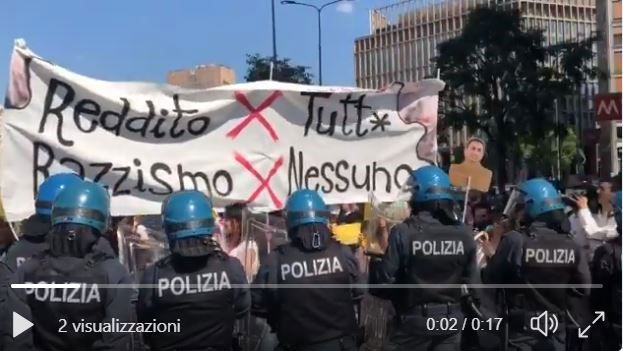La manifestazione contro Salvini e Di Maio al Pirellone article-post